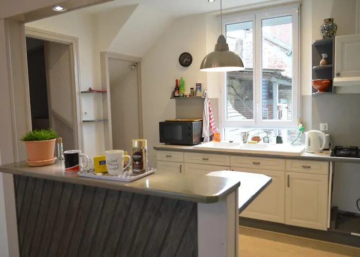 Vendégház Aeroport A 500 Metres, Tillé